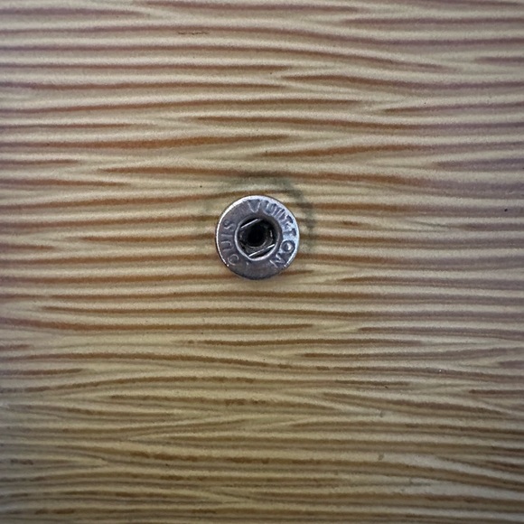 Authentic Louis Vuitton epi Leather Elise Wallet - Picture 7 of 10